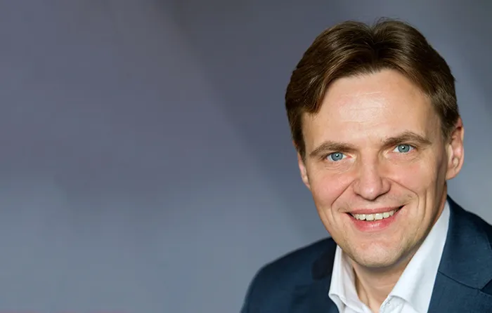 CEO, COO, CFO, CIO… Kas tai?