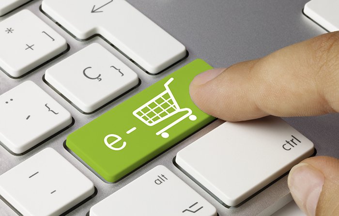Kas skatina apsipirkti internetu?