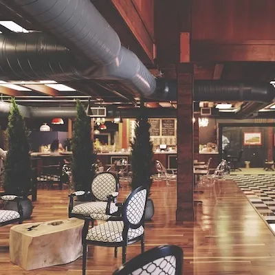 Reklamos valgykla, kavinė