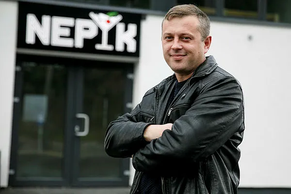 Baras atgijo, kai surengė pirmąjį vakarėlį lauke