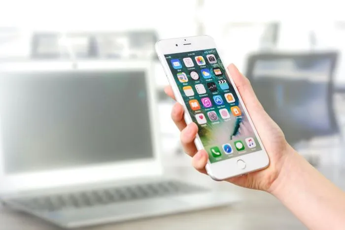 4 geriausios programėlės bendravimui darbe: ką pasirinkti?