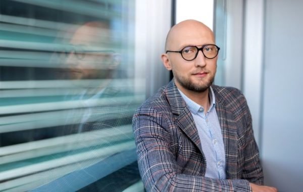 Sukčiai neatostogauja: ekspertas pataria, kaip apsaugoti savo duomenis atostogų metu