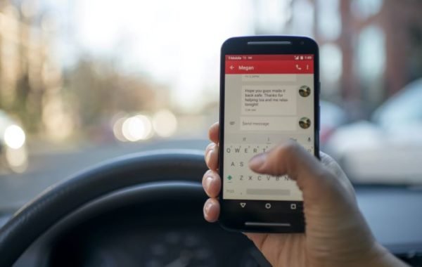 Tyrimas: daugiau nei 70 proc. lietuvių nenorėtų būti aptarnaujami „chatbotų“
