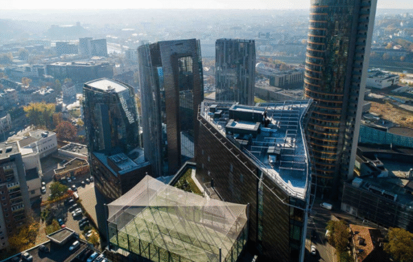UŽSIENIO INVESTICIJOS LĖTĖJA – AR LIETUVOS VERSLAS PASIRUOŠĘS VEIKTI GREIČIAU?