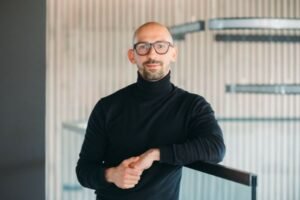 NEKONTROLIUOJAMAS DI NAUDOJIMAS – VERSLUI KAINUOJANTI KLAIDA