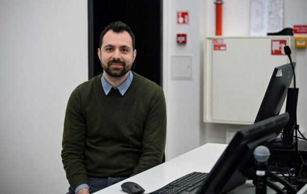 NUO VOS IŠLAIKYTO FIZIKOS EGZAMINO IKI DARBO „APPLE“: LIETUVIS KURIA LUSTUS, BE KURIŲ NEVEIKTŲ „IPHONE“